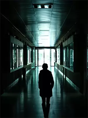 有首歌叫什么人间四月